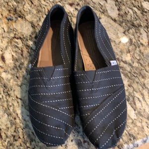 Toms